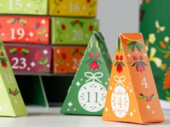 English Tea Shop Christmas Tree Tekalender