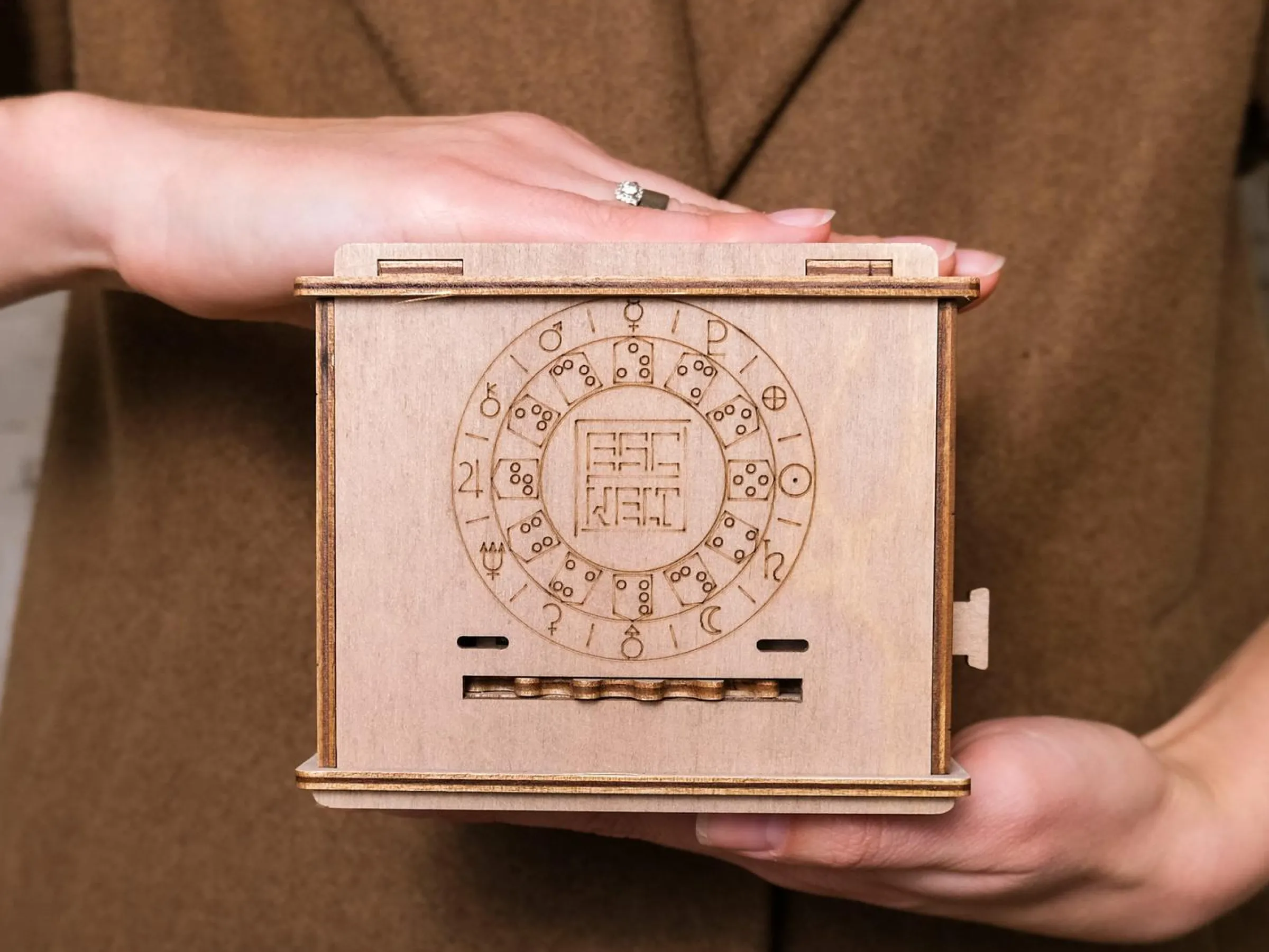 Escape Welt Space Box