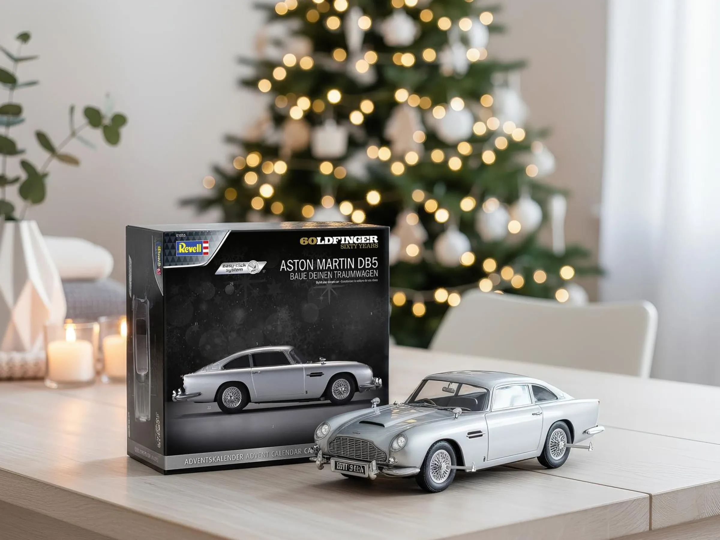 James Bond Aston Martin DB5 Adventskalender