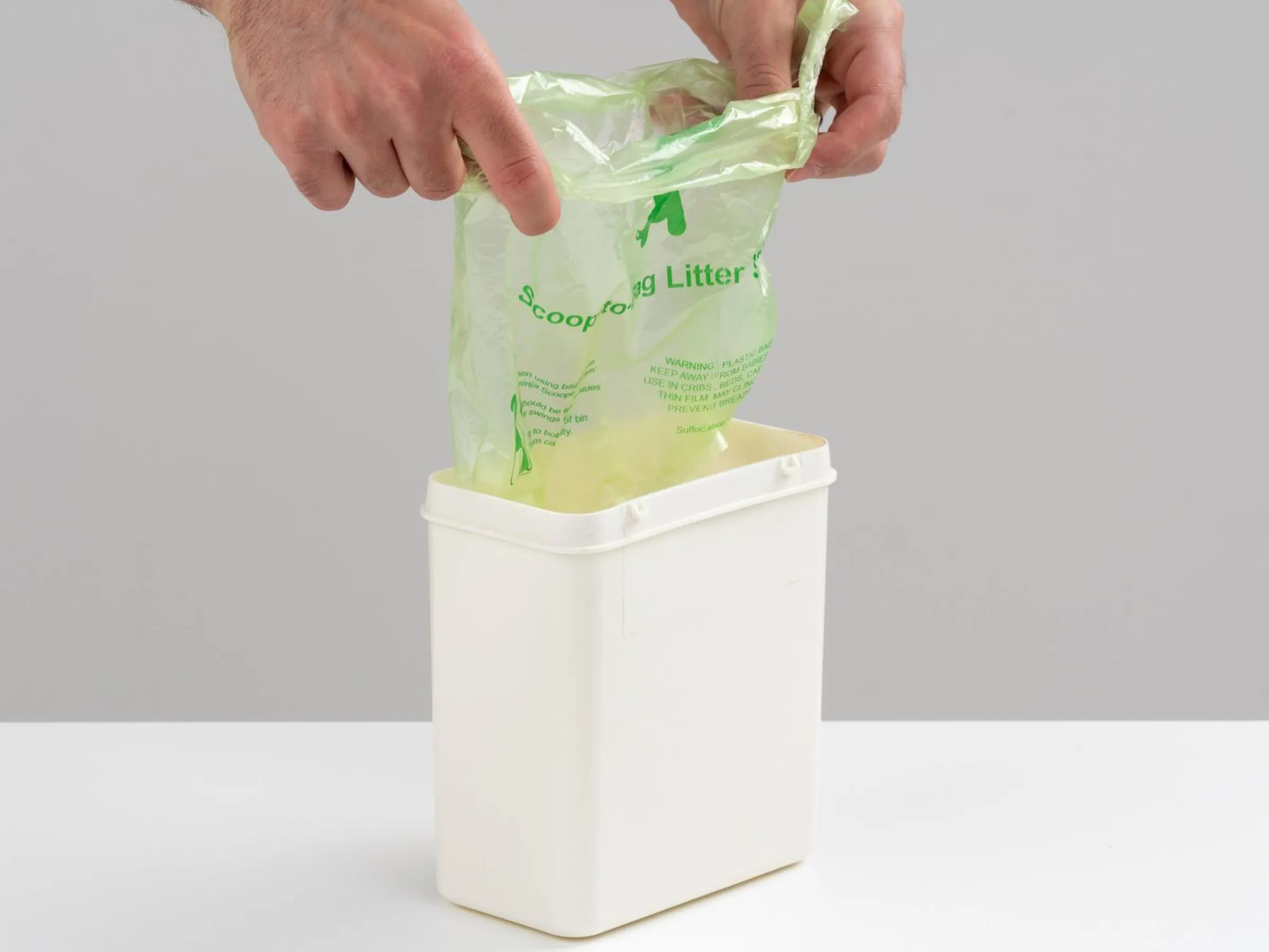 Scoop Up! Kattsandsspade med Behållare