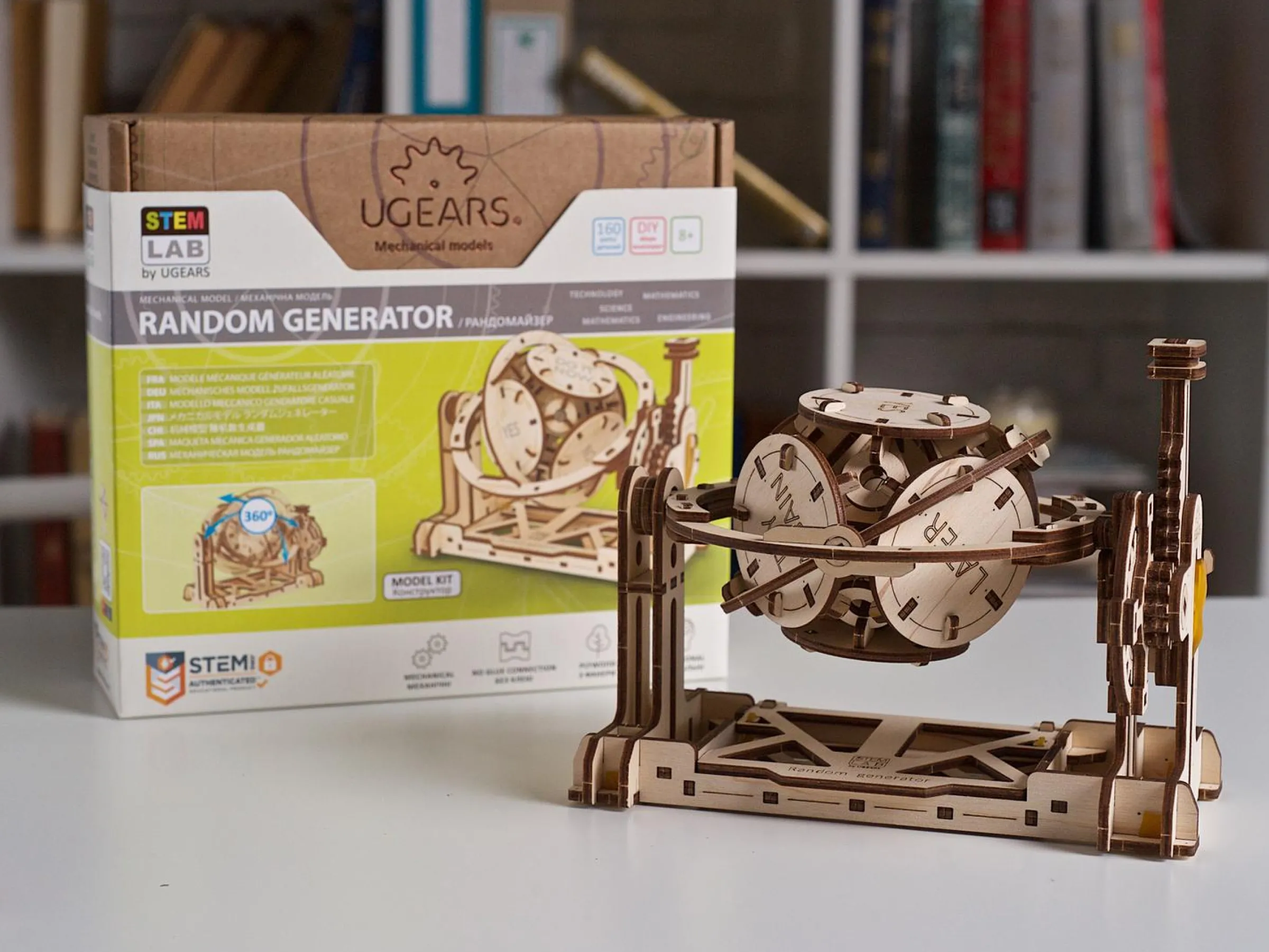 Ugears 3D-pussel i Trä - Slumpgenerator STEM Lab